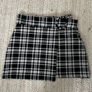 Zara Trafaluc collection plaid skirt size L